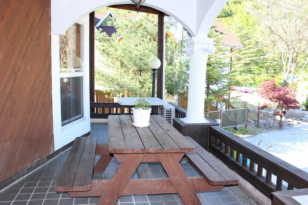 فيلا Bench House بيونغتشانغ المظهر الخارجي الصورة